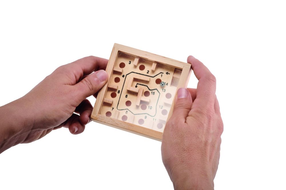GiftRetail MO6696 - ZUKY Pine wooden labyrinth game